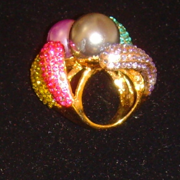 Multi-Colored Rhinestone and Faux Pear Cocktail Ring 5. 1/2 - Picture 10 of 14